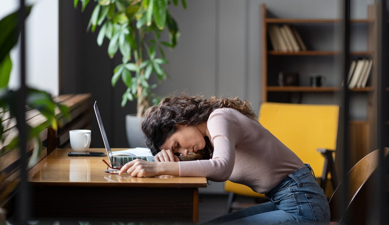 Breaking the Cycle: Overcoming Common Bad Habits